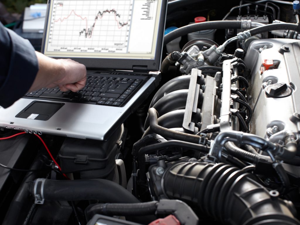 dealership mechanic