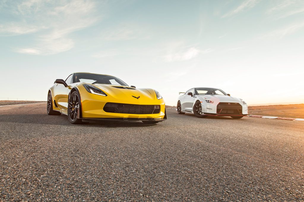 2015-Chevrolet-Corvette-Z06-Nissan-GT-R-Nismo-front-end