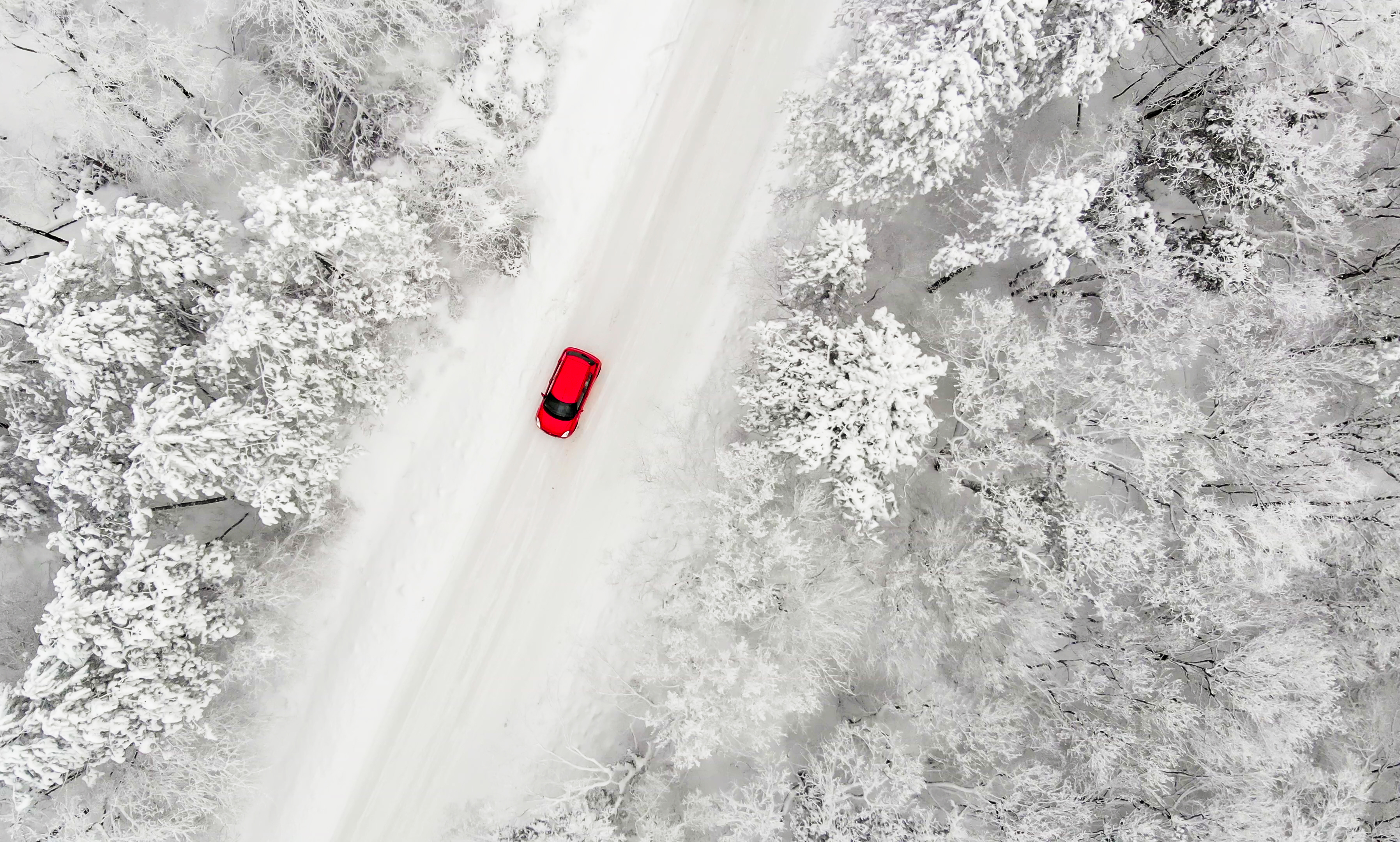 red winter car